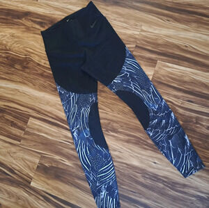 Nike Dri-fit Flutter Print Leggings. Size M.